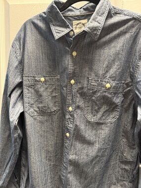 Casual Blue Chambray Button-Down Shirt - Unbranded